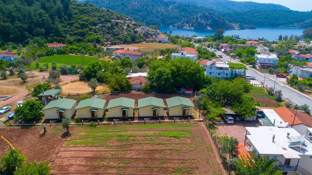 Gülsüm Hanım Evleri