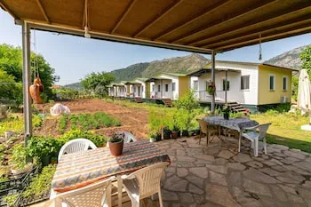 Gülsüm Hanım Evleri