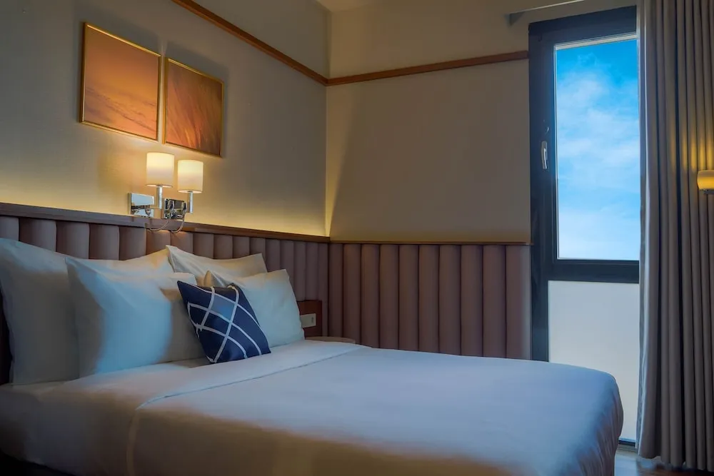 Standard Room, 1 King Bed, Non Smoking