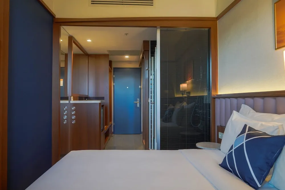 Standard Room, 1 King Bed, Non Smoking