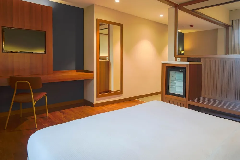 Standard Room, 1 King Bed, Non Smoking