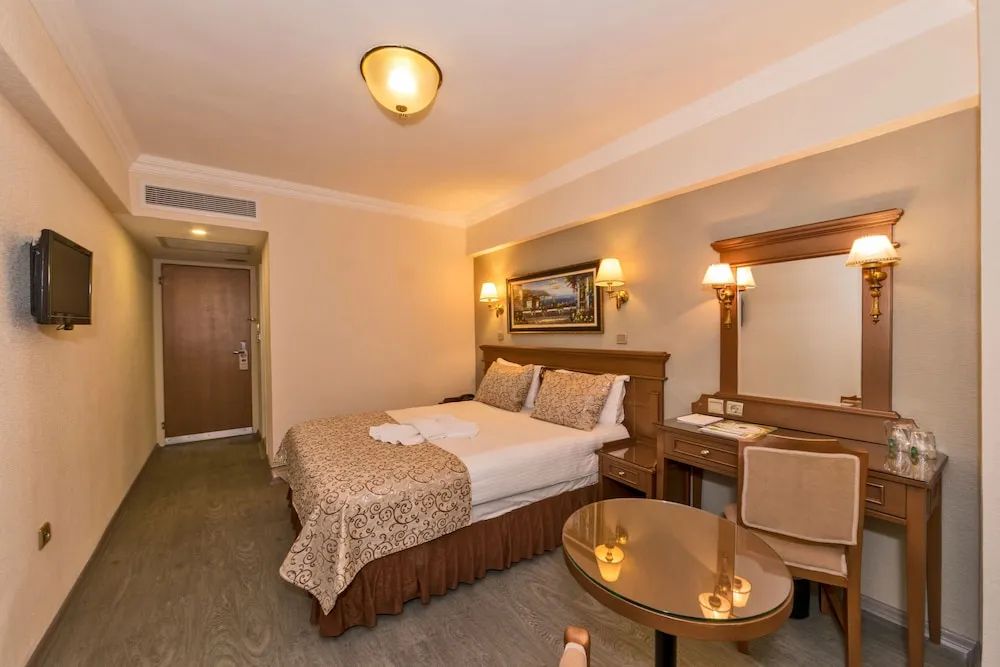 Standard Tek Büyük veya İki Ayrı Yataklı Oda