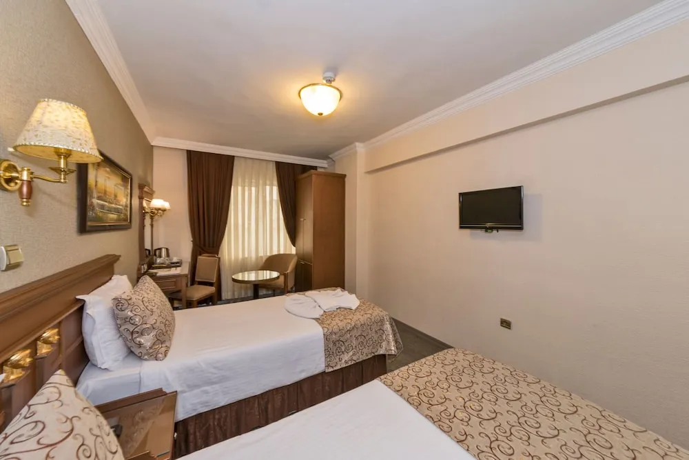 Standard Tek Büyük veya İki Ayrı Yataklı Oda