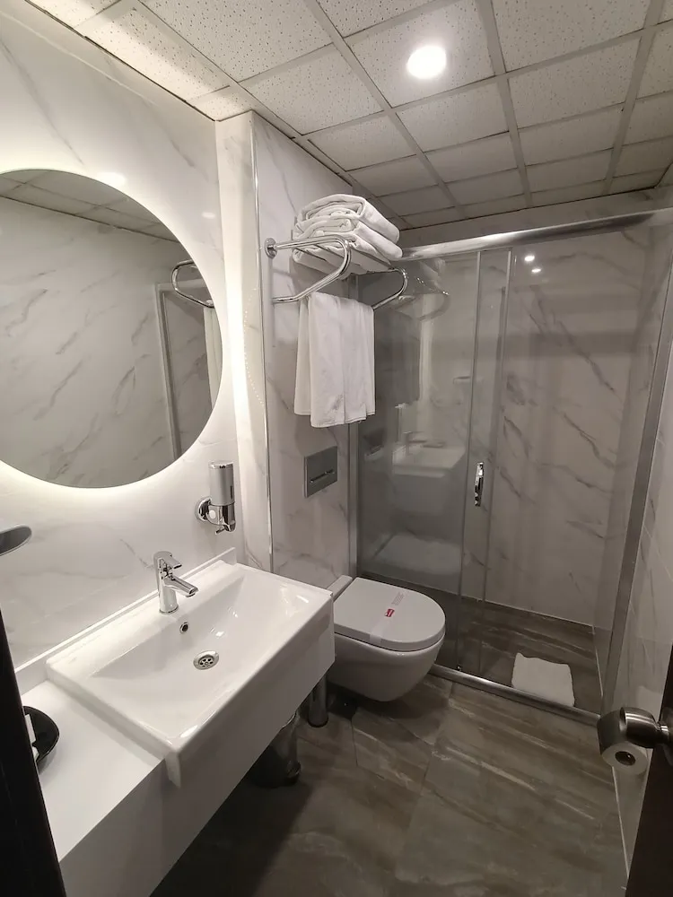 Standard Dört Kişilik Oda