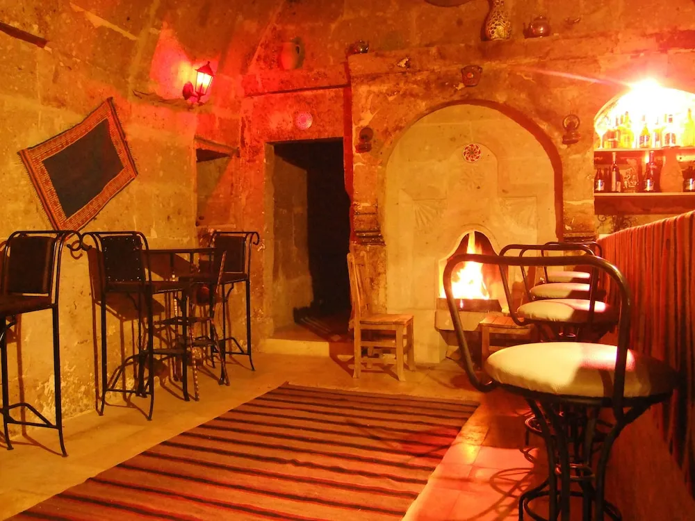 Double or Twin Cave Room