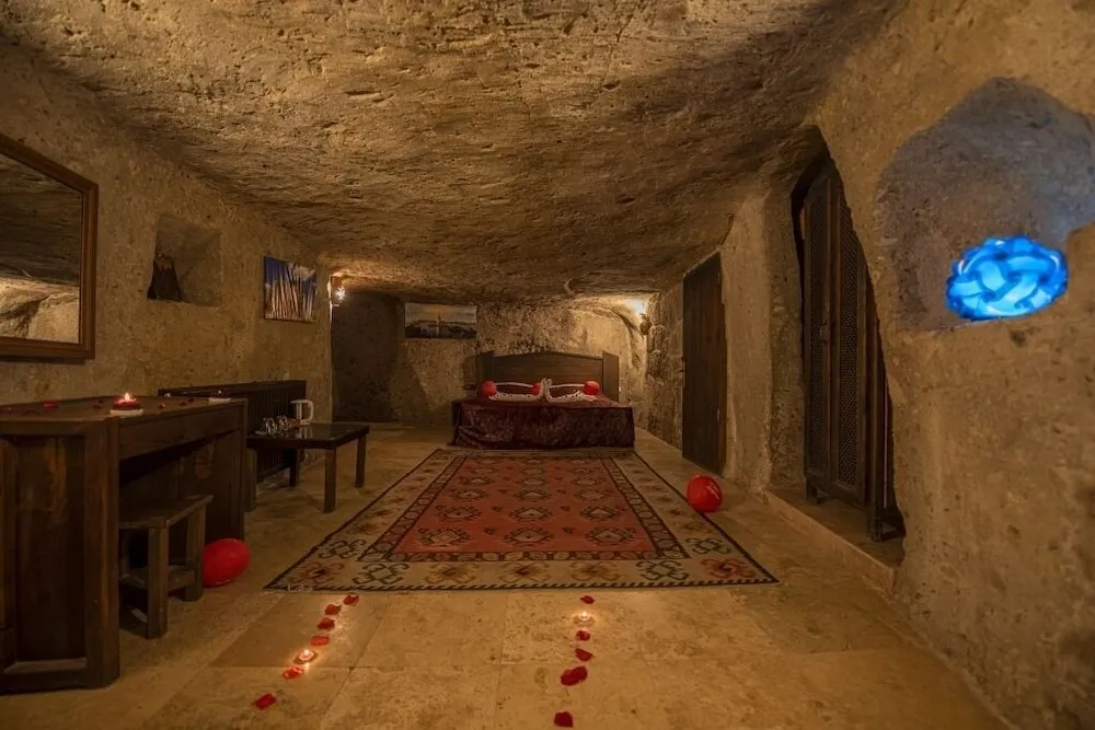 Double or Twin Cave Room