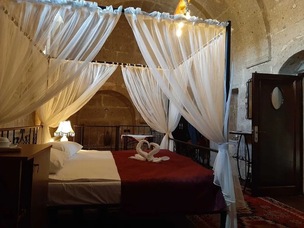 Double or Twin Cave Room