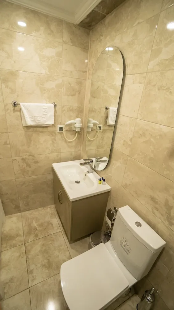 Standard Tek Büyük Yataklı Oda