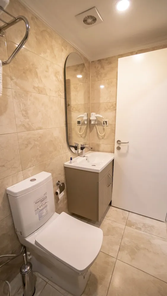 Standard Tek Büyük Yataklı Oda