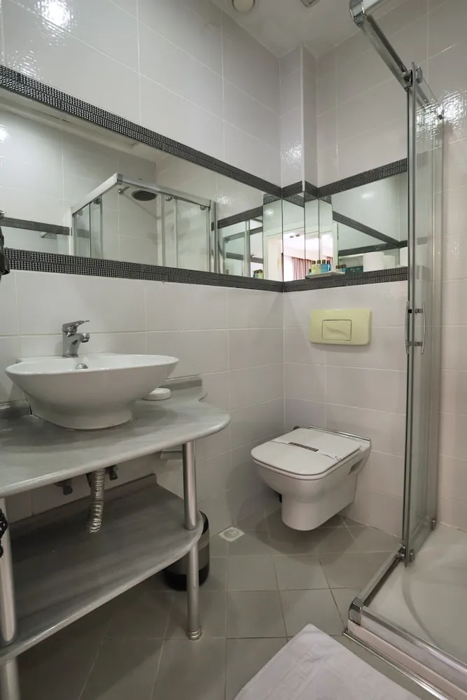Deluxe Büyük Yataklı Tek Kişilik Oda