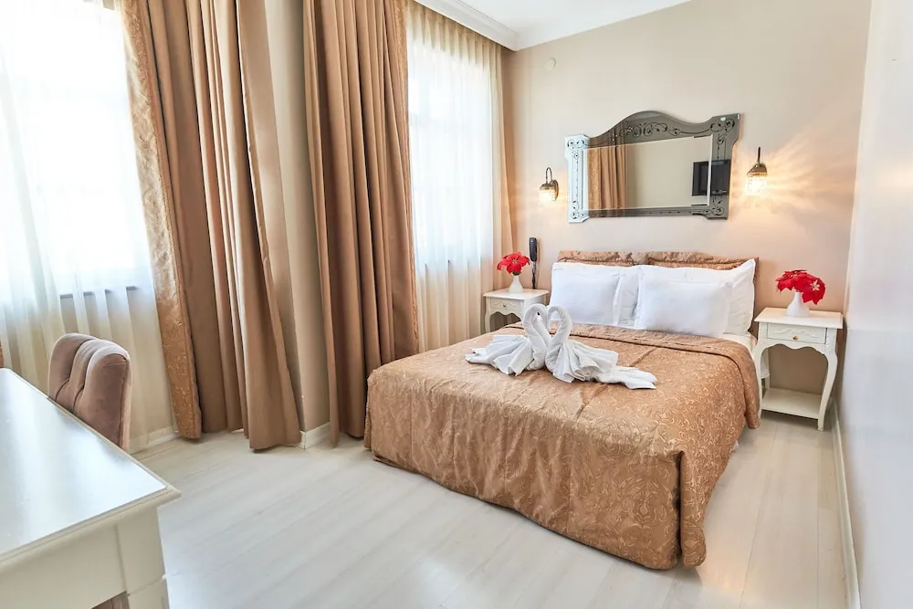 Deluxe Büyük Yataklı Tek Kişilik Oda