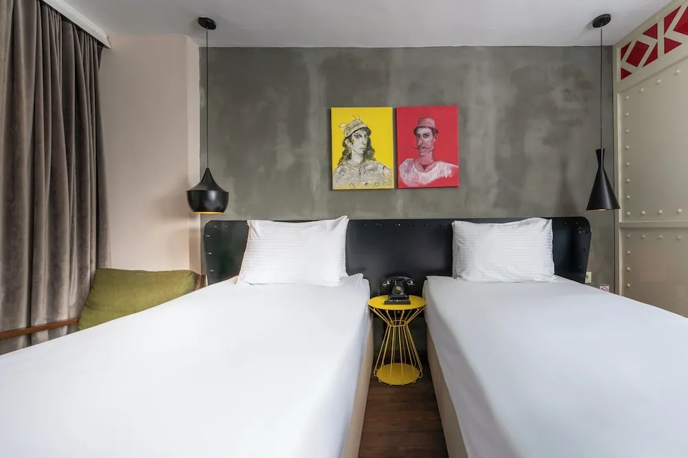Select Double \ Twin Room