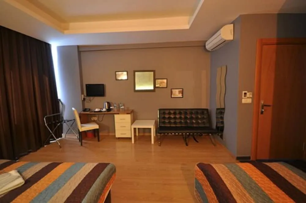Standard Dört Kişilik Oda