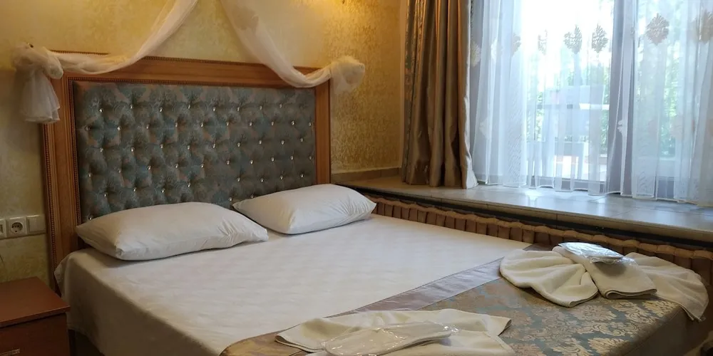 Economy Tek Kisilik Oda, Bahce Manzarali , Bodrum Kati