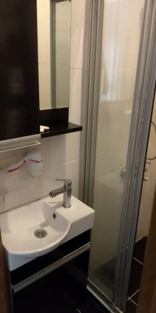 Economy Tek Kisilik Oda, Bahce Manzarali , Bodrum Kati