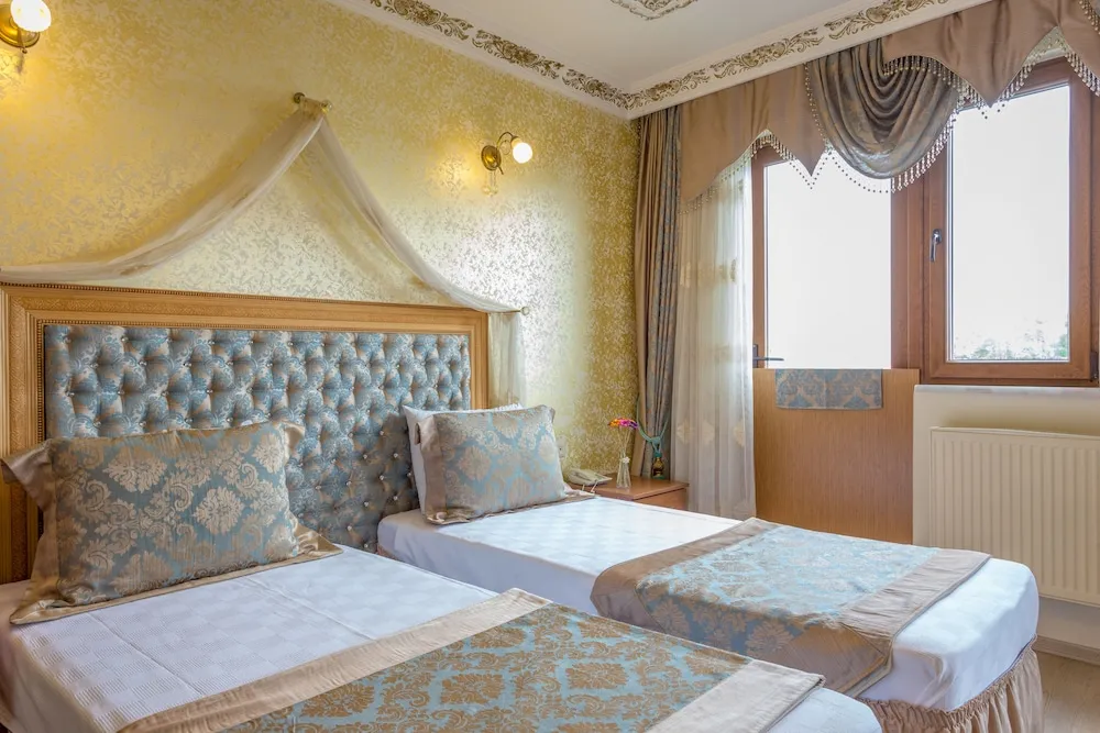 Family Room with Balcony and Sea View