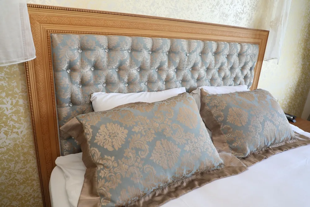 Family Room with Balcony and Sea View