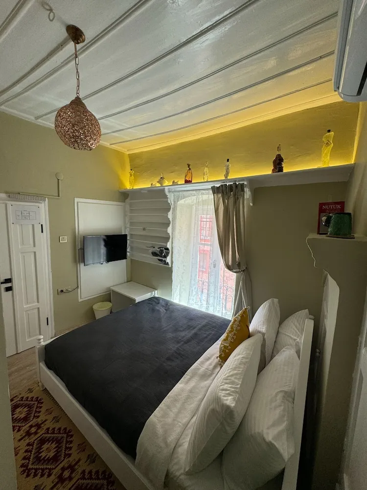 Deluxe Tek Büyük Yataklı Oda