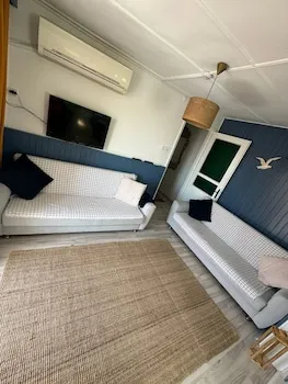 Cunda Bebekli Pansiyon