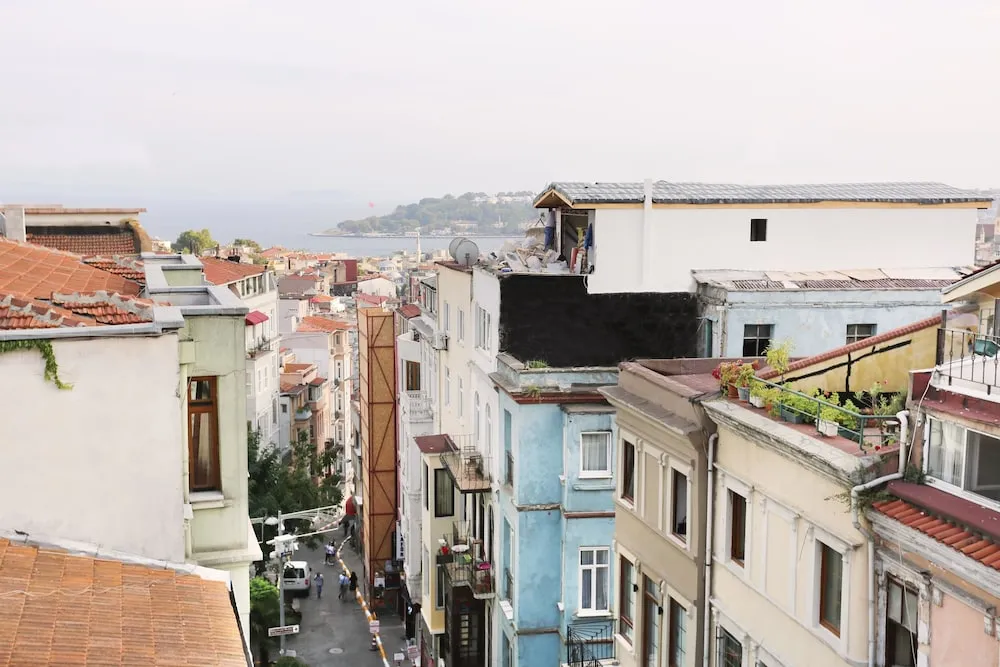 Çatı Katı Süiti (Penthouse)