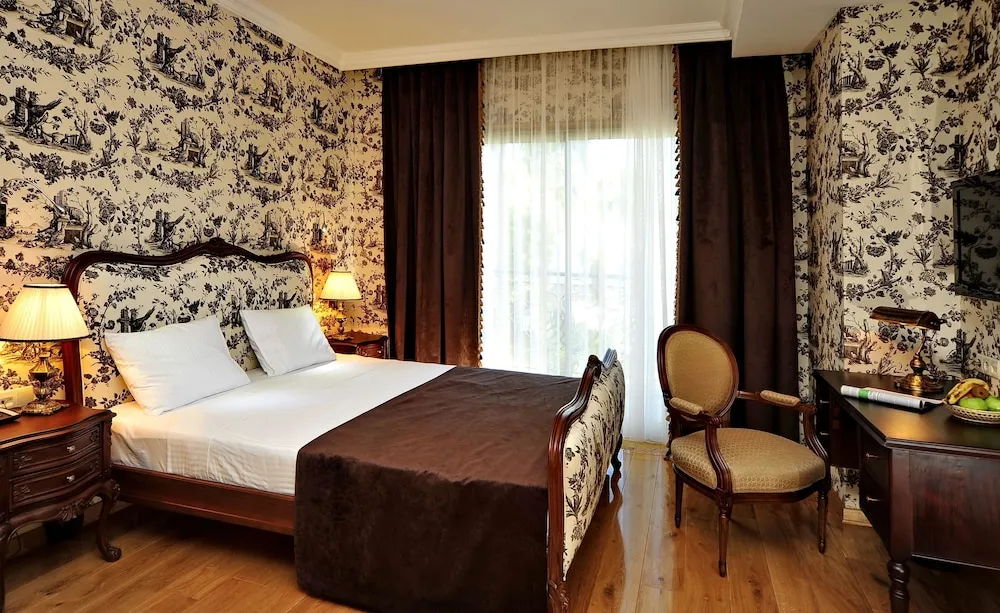 Deluxe Tek Büyük Yataklı Oda