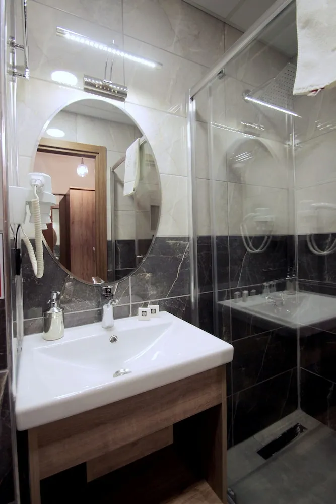 Deluxe Tek Büyük Yataklı Oda, Dağ Manzaralı