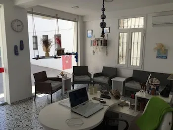 R House Hotel