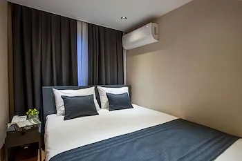 Moss Suites Hotel