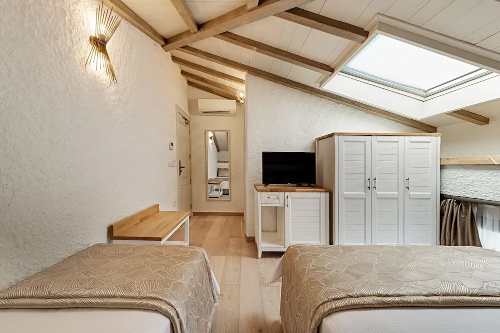 Deluxe Çatı Katı (Loft)