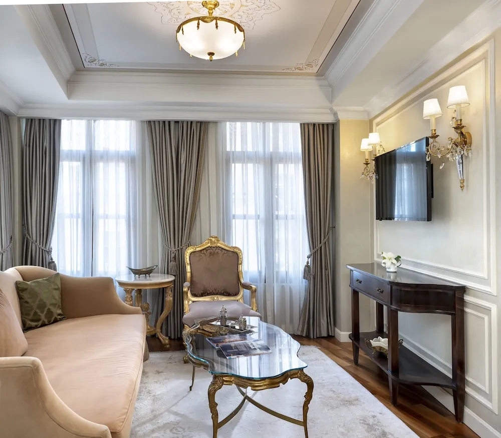 Junior Suite Pera View