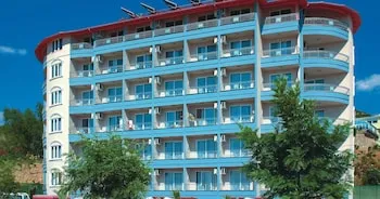Holiday Line Beach Hotel