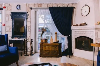 Begonvil Butik Otel by Aliki Alaçatı