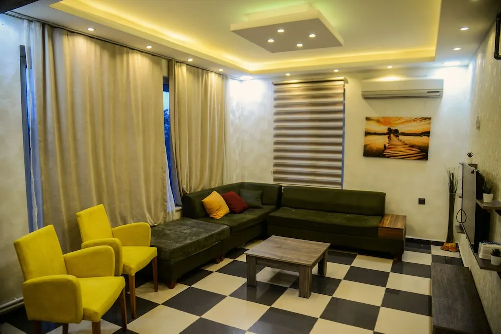 Apart Daire, 2 Yatak Odası, Bahçe Manzaralı