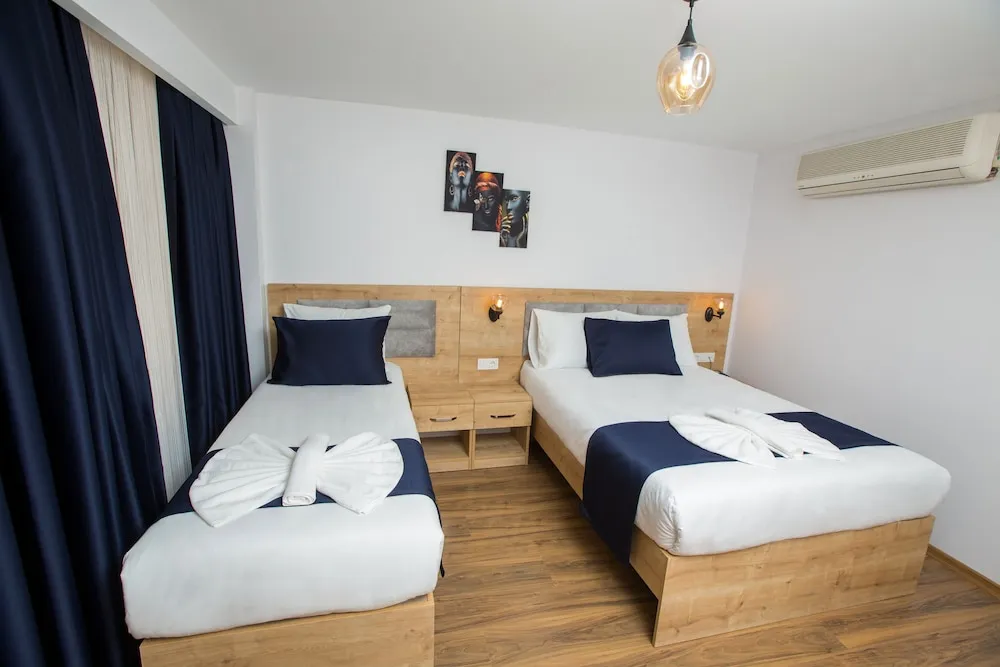 Deluxe Üç Kişilik Oda