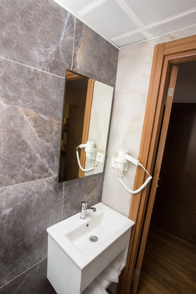 Deluxe Üç Kişilik Oda