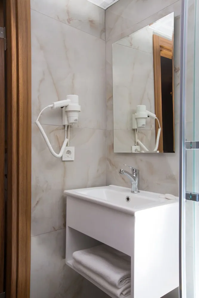 Economy Tek Büyük veya İki Ayrı Yataklı Oda