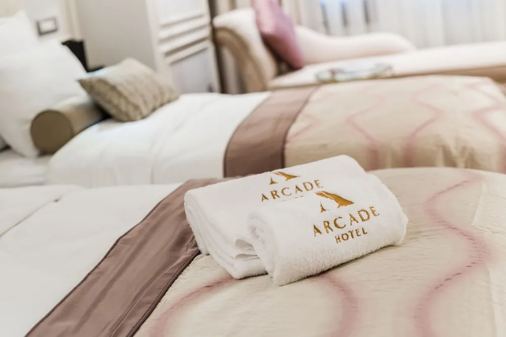Luxury Oda