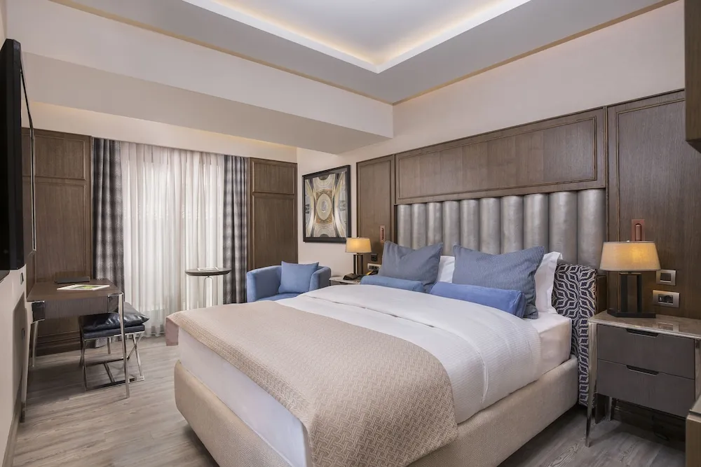 Superior Queen Room