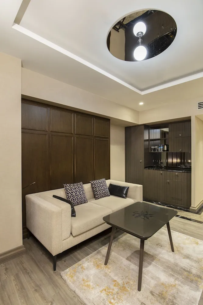 Superior Queen Room