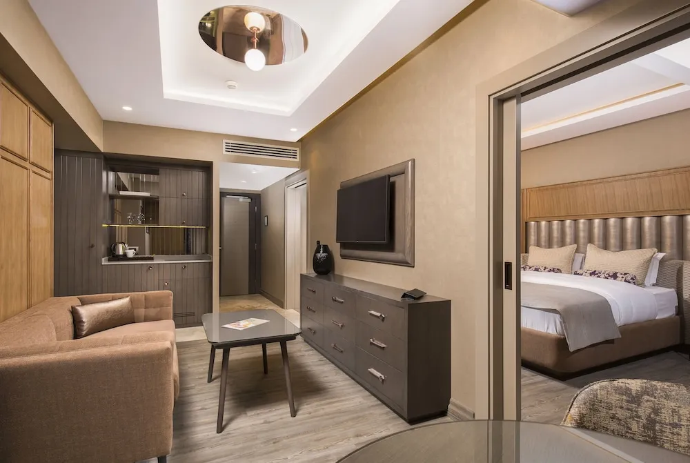 Superior Queen Room
