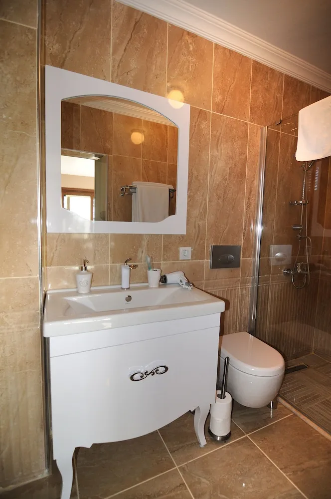 Safran Queen Suite