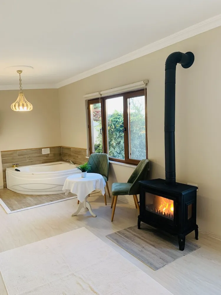 Zeytin Room
