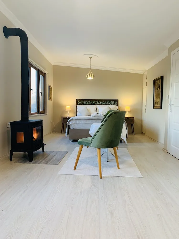 Zeytin Room