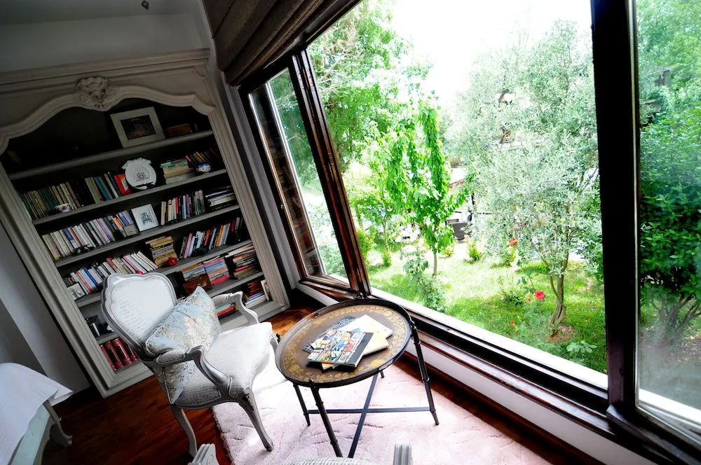 Nar Suite