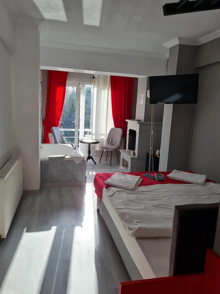 Deluxe Oda, Sıcak Su Küveti (Fireplace/Şömine)