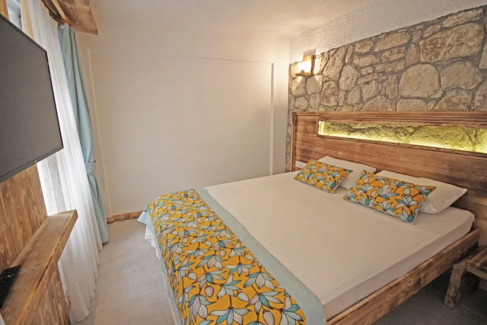 Standard Room, No View