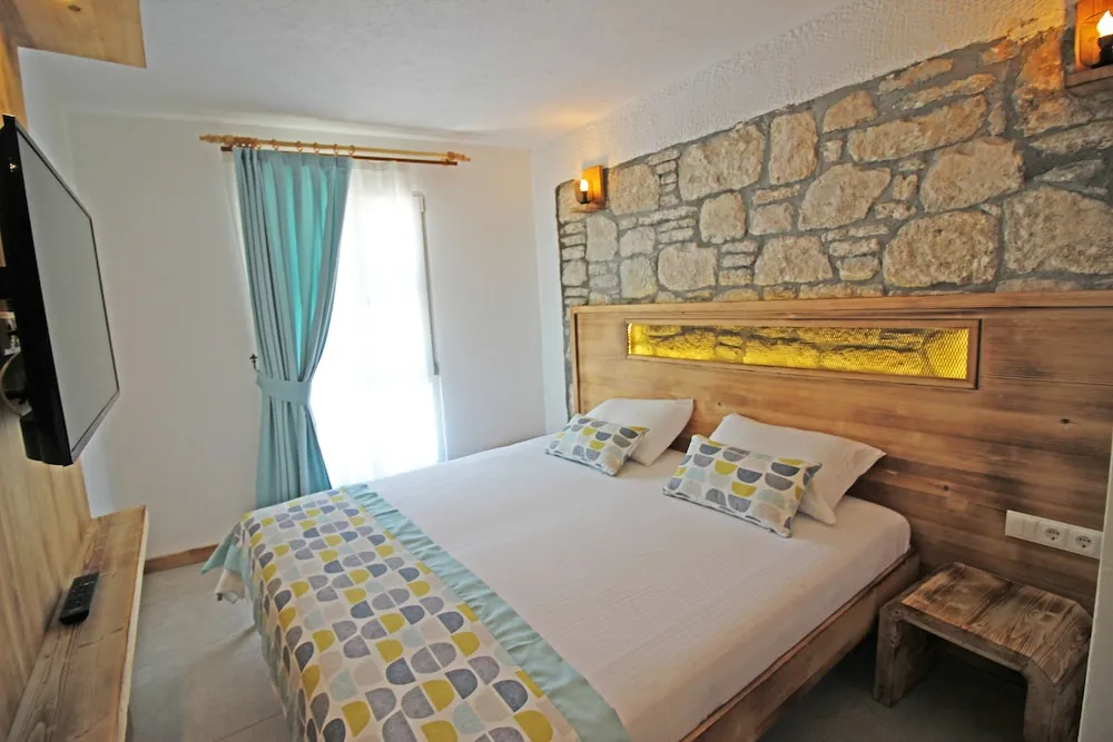 Deluxe Stüdyo Süit, Tepe Manzaralı