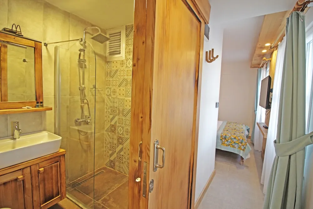 Economy Oda, Şehir Manzaralı