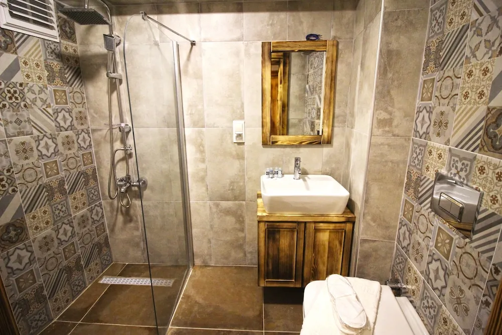 Economy Oda, Şehir Manzaralı