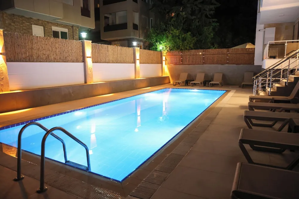Deluxe Apart Daire, 1 Çift Kişilik Yatak ve Çekyat, Havuz Manzaralı